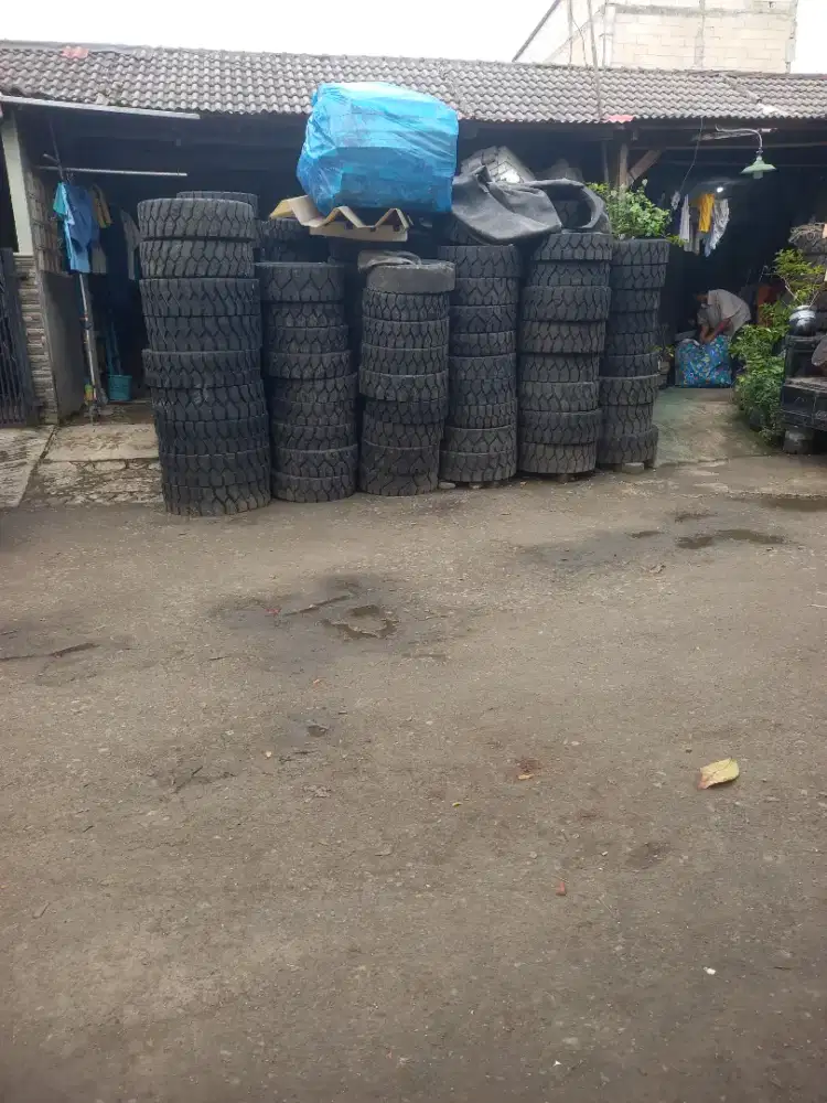 Di jual ban bekas 2 pcs
