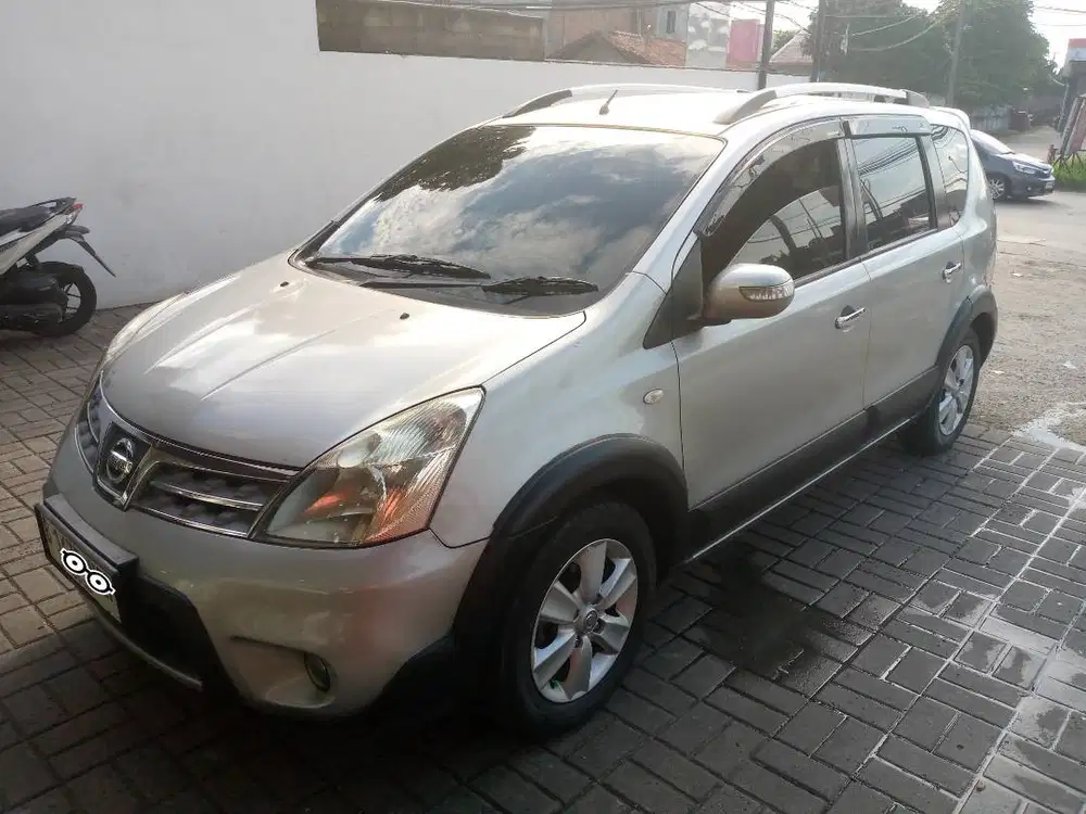 Nissan Livina XGEAR 1.5  Tahun 2009