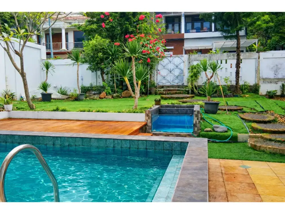 DIJUAL RUMAH MEWAH 2 LANTAI BAGUS SIAP HUNI HARGA NEGO SENTUL CITY SSR990