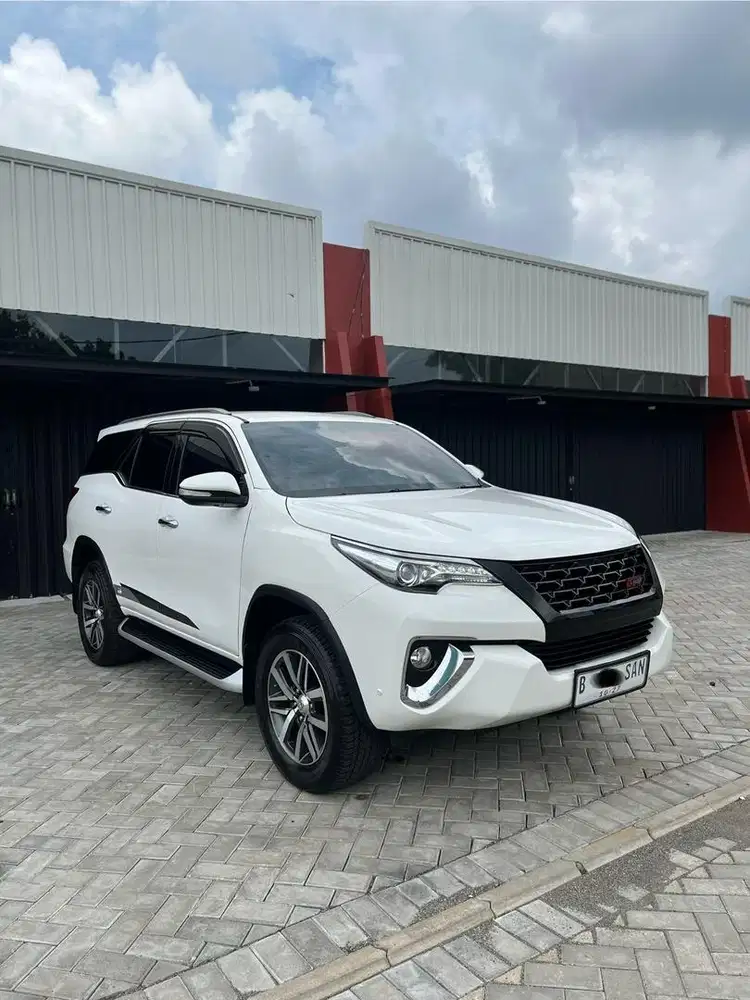 Fortuner 2.4 VRZ AT (diesel)