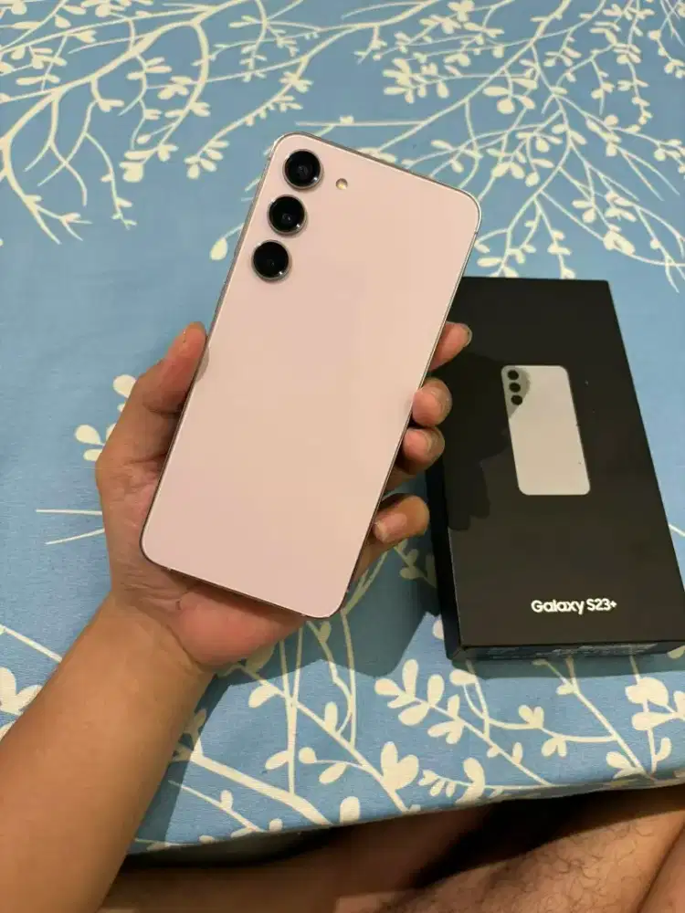 Samsung s23 plus 8/256