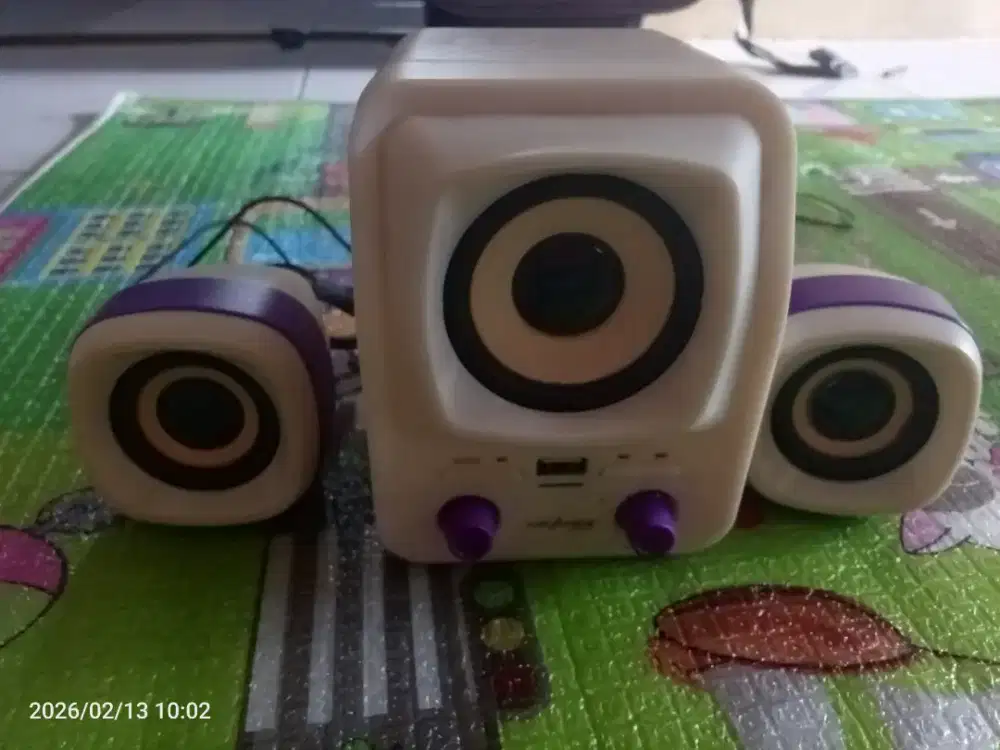 Speaker mini hitam & putih