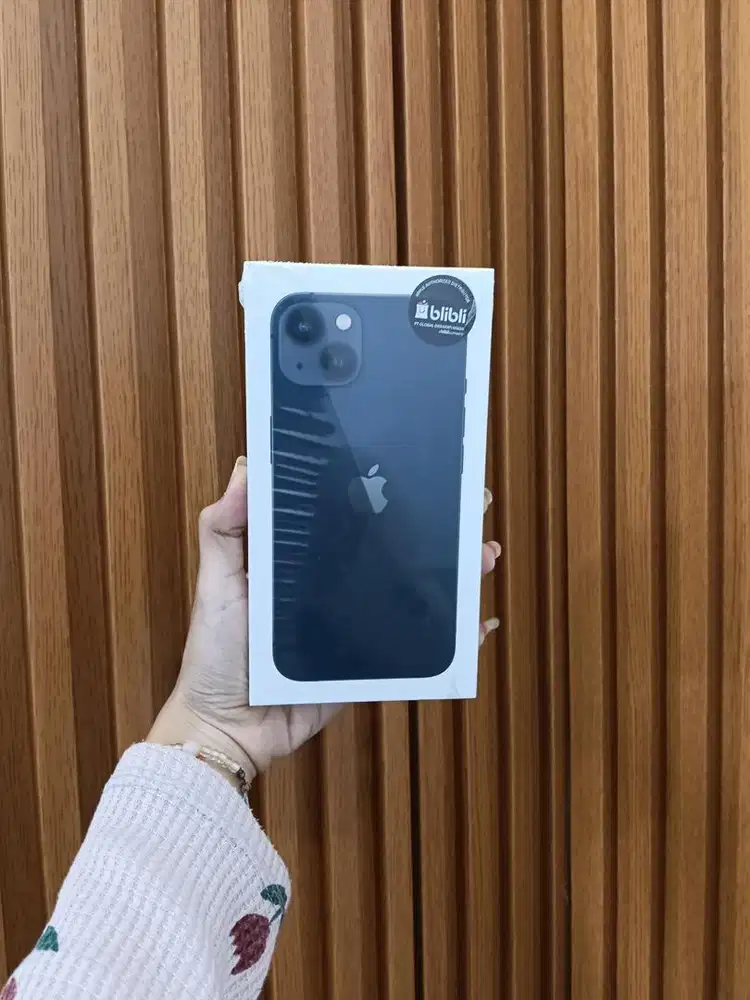 New iPhone 13 128GB Resmi Dijual cepat !!!
