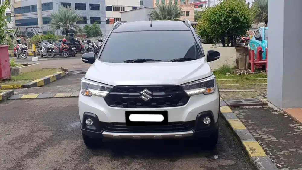 Suzuki xl7 alpha hybrid manual 2024 putih