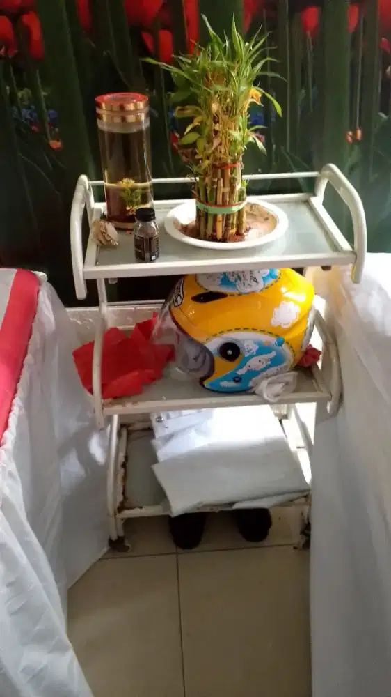 Jual Troli Salon kaca