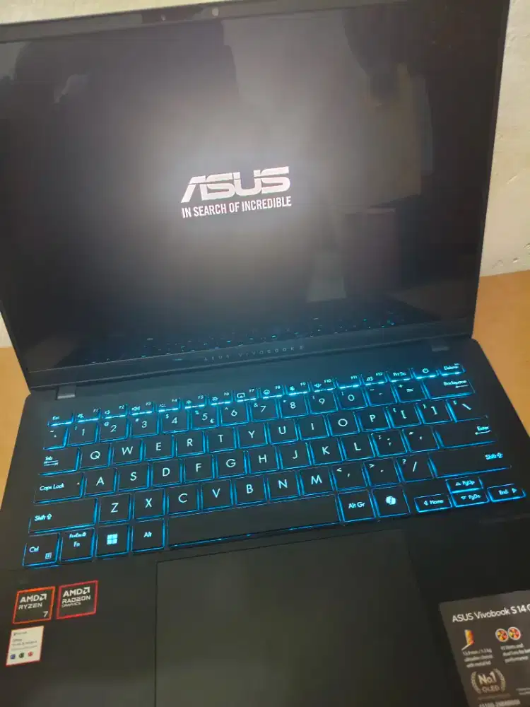 Asus vivobook s14 Ryzen 7 8845HS OLED