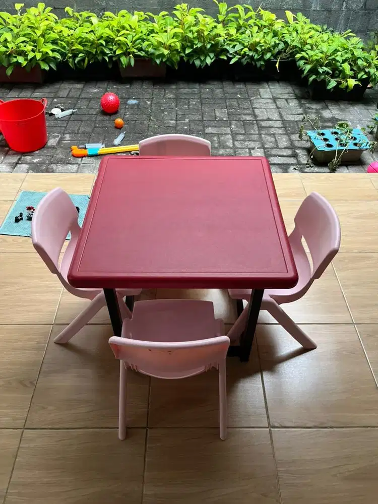 Meja dan Kursi Anak Informa