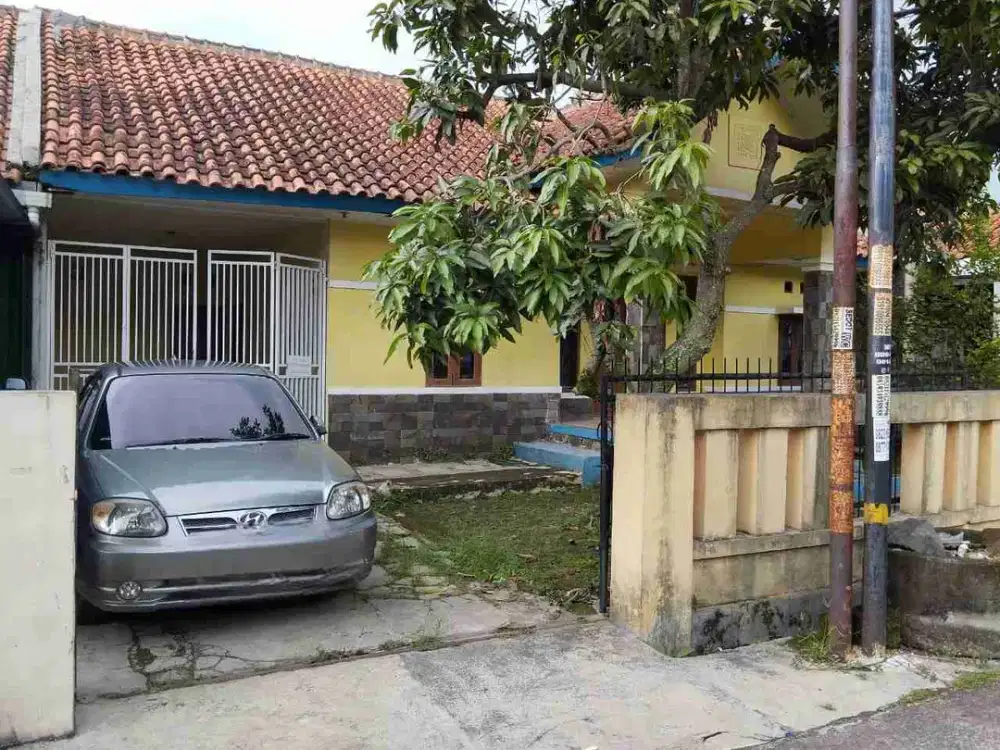DIJUAL RUMAH STRATEGIS DENGAN LINGKUNGAN NYAMAN DAN TENANG DI PASIR POGOR CIWASTRA