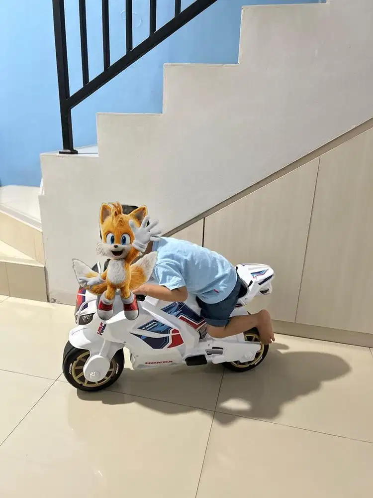 Di cari semi pengasuh serabutan anak 2 tahun