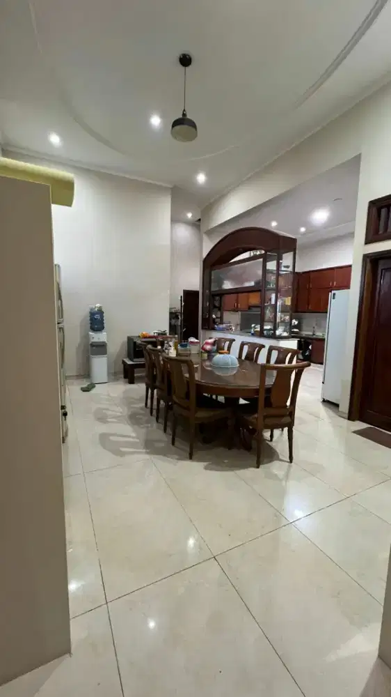 Dijual rumah mewah 2 lantai dekat Undip Tembalang