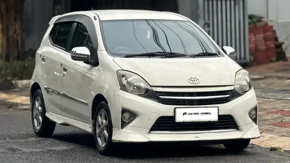 AGYA TRD 2015 / 2014 Matic Bagus Murah Kredit Bekas Surabaya Tgn1