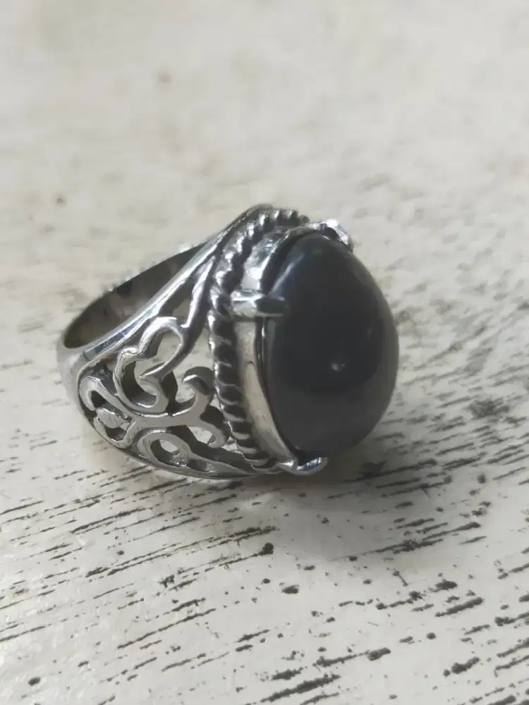 Batu Akik / Cincin Batu Badar Besi
