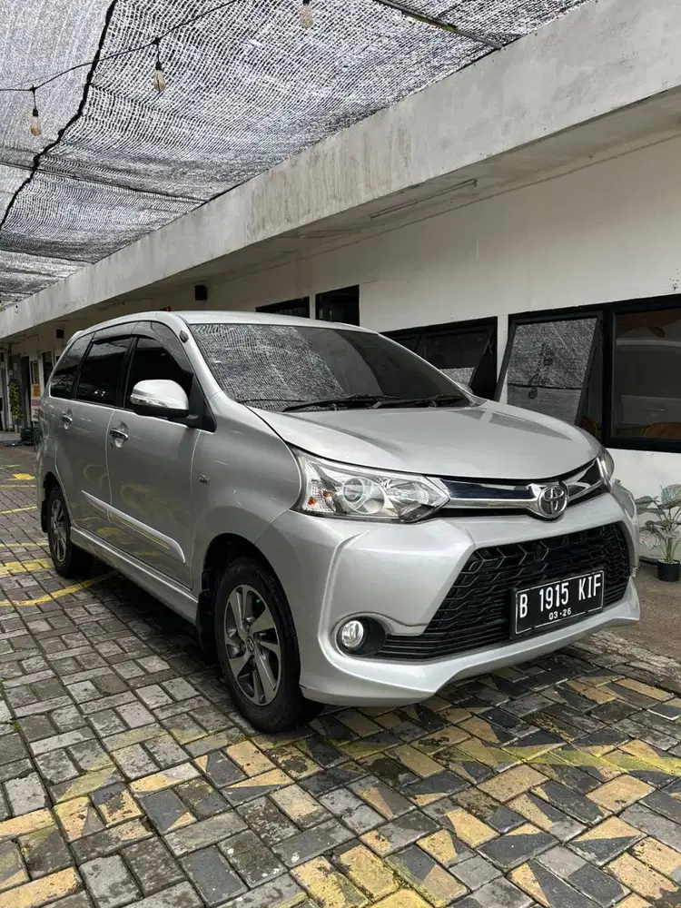Avanza Veloz Silver 1.5 MT 2016 — KM