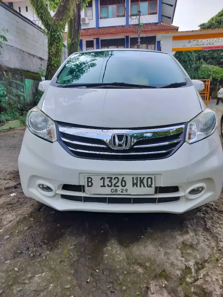 Honda Freed THN 2014 tipe tertinggi PSD jarang pake