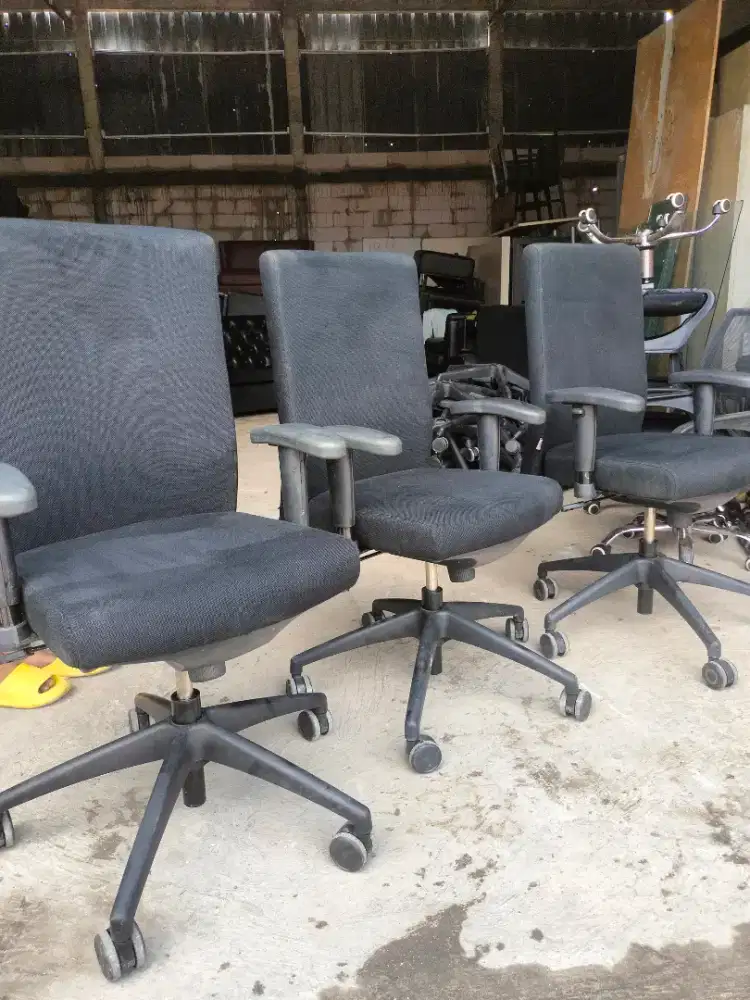 Kursi Kantor Staff hidrolik Merk INDOVICKERS Bekas Bagus Istimewa