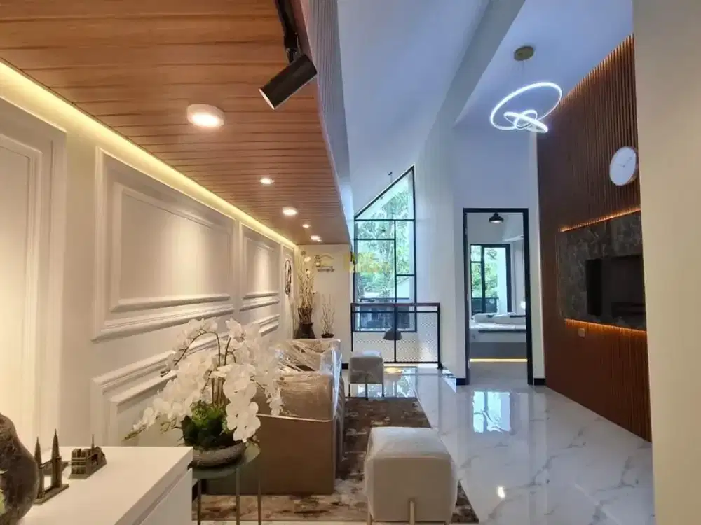 Rumah Mewah 2 Lantai Full Furnished Dekat Stadion Maguwoharjo