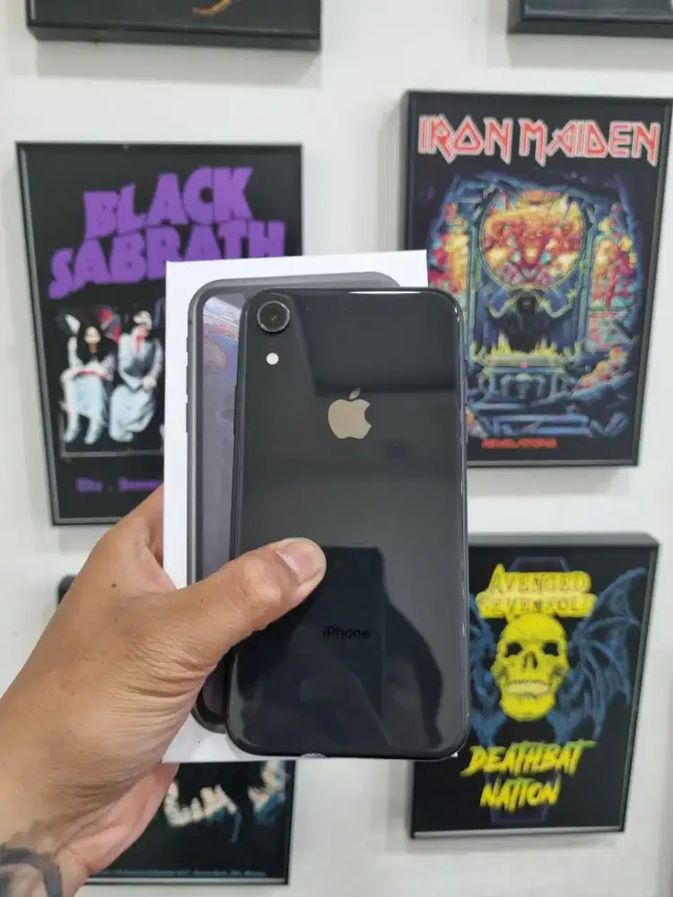 Iphone XR 64GB Fullset Pakean Lama Aman