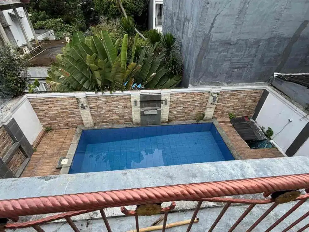 townhouse. super. terjangkau.  dekat citos.      hrg.  super. obral