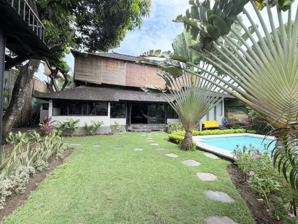 Villa in Legian Close to The Beach for 20 Years Lease