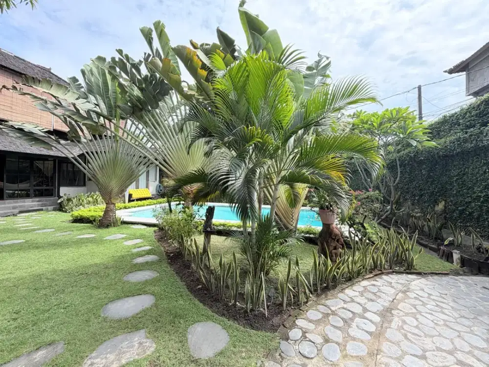 Villa in Legian Close to The Beach for 20 Years Lease - Thumbnail 3