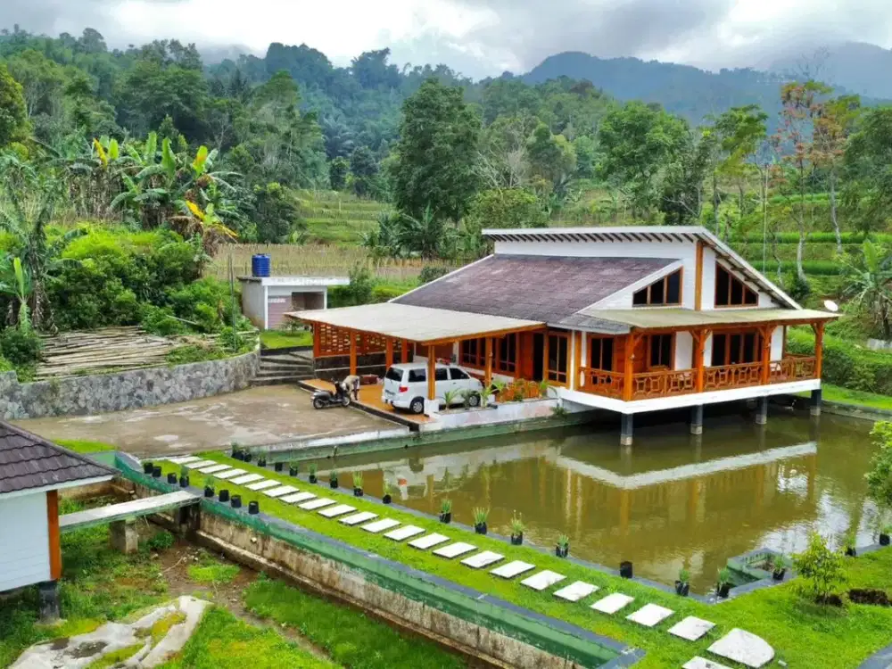 Dijual Rumah Villa Mewah 3392 m2 + Kolam di Daerah Dingin Purwakarta