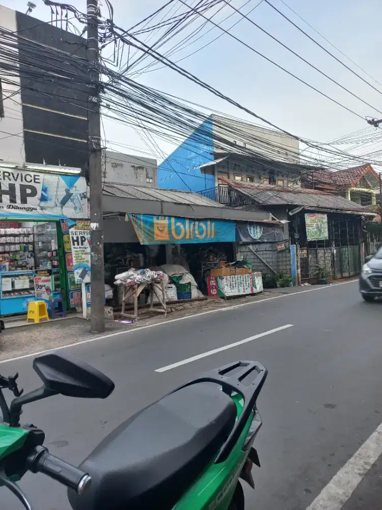 Dikotrakan kios 4 tahun bayar tiga setengah tahun