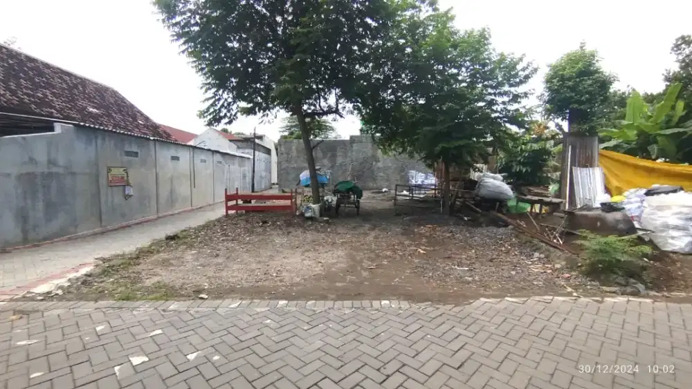 Tanah murah hook 2 muka dekat pasar satwa pasty Mantrijeron