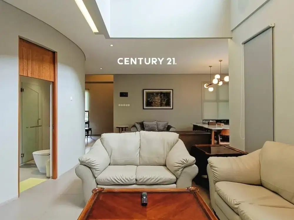 Rumah Cantik Siap Huni Dilengkapi Swimming Pool Di Sektor 9