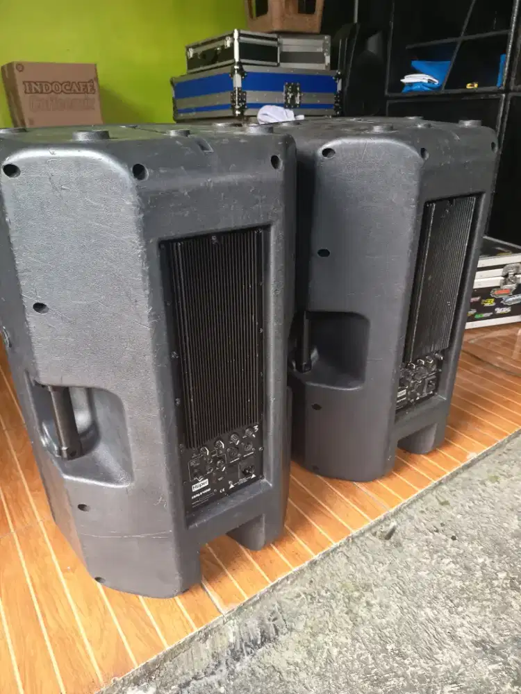 Sepasang Huper HA400.swit merah. Second Normal,Siap pakai. Wa:..