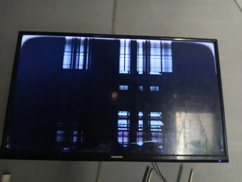 TV Changhong 32 inch Bekas