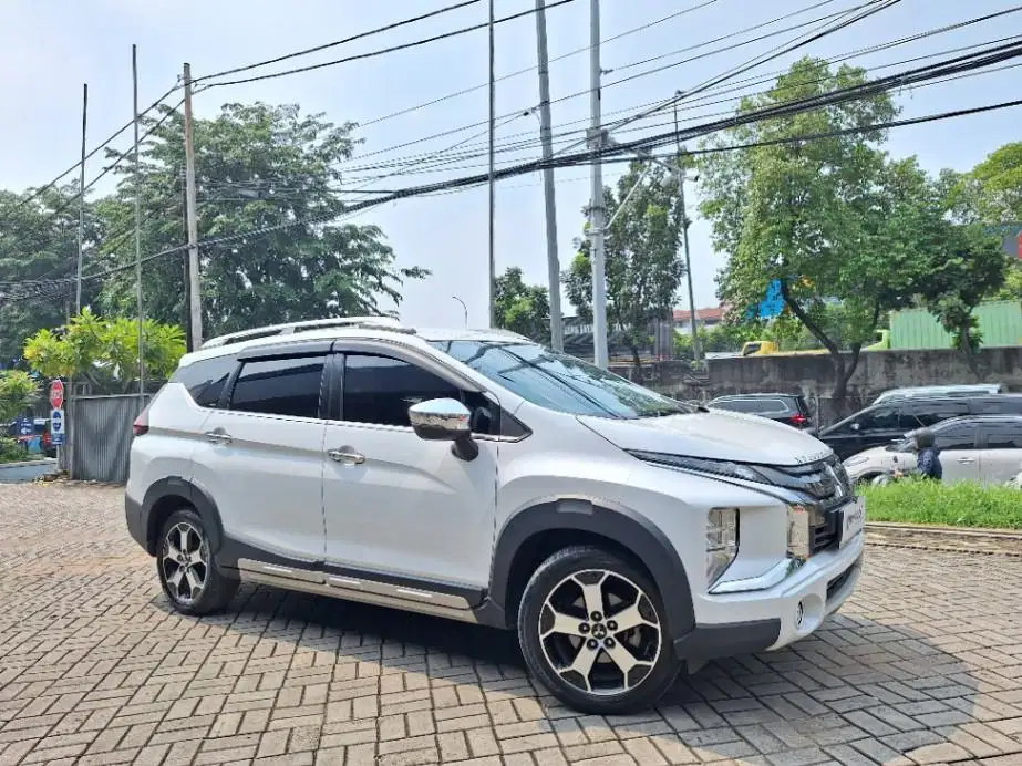 DP MURAH Mitsubishi Xpander 1.5 Cross Bensin-AT 2020  CKZBB