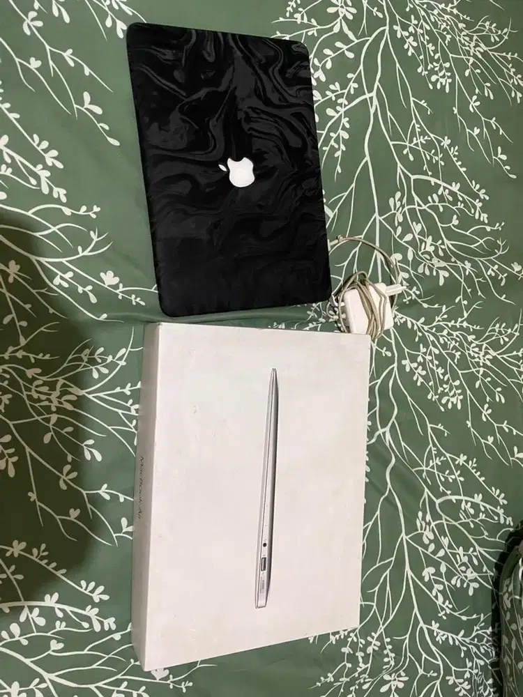 Macbook Air 2017 corei5 13' 8/128Gb Full Set Murah