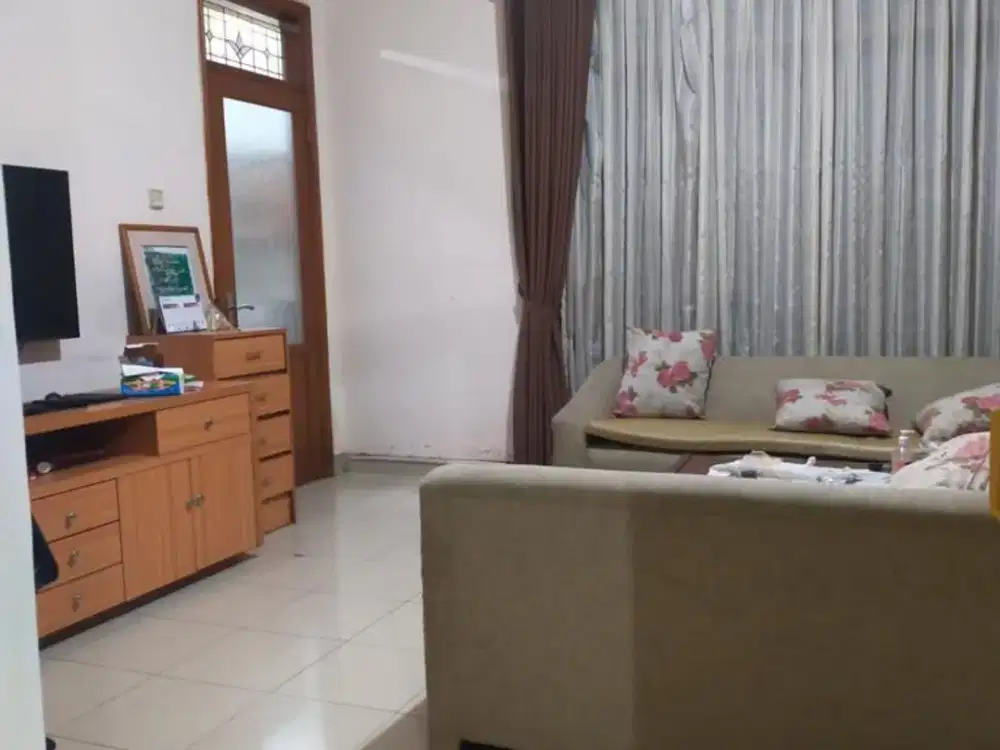 Rumah Talaga Bodas Bisa Untuk Usaha Jarang Ada