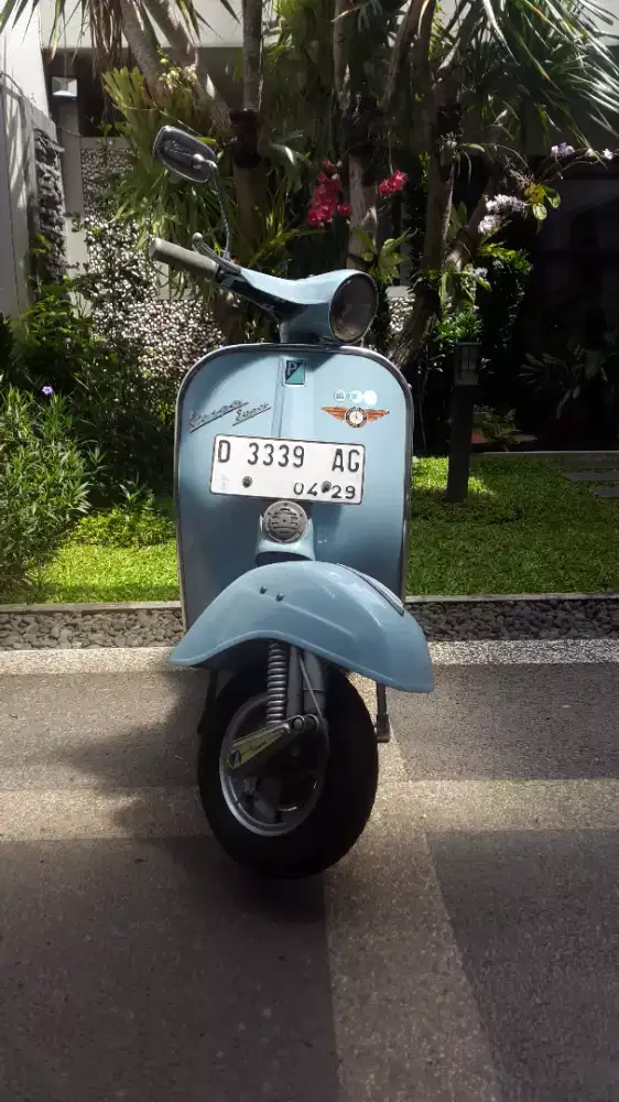 Dijual Vespa Super 150 thn 1966 mulus terawat