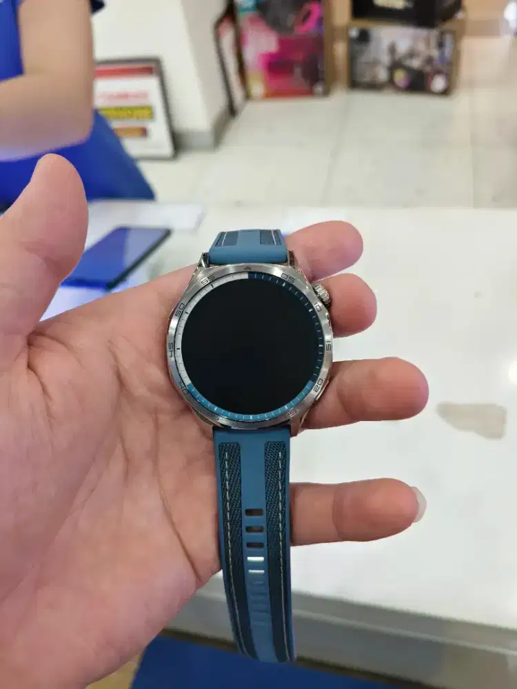 Di jual cepat Huawei Watch GT 5 lengkap no minus, pemakain baru 1 blan