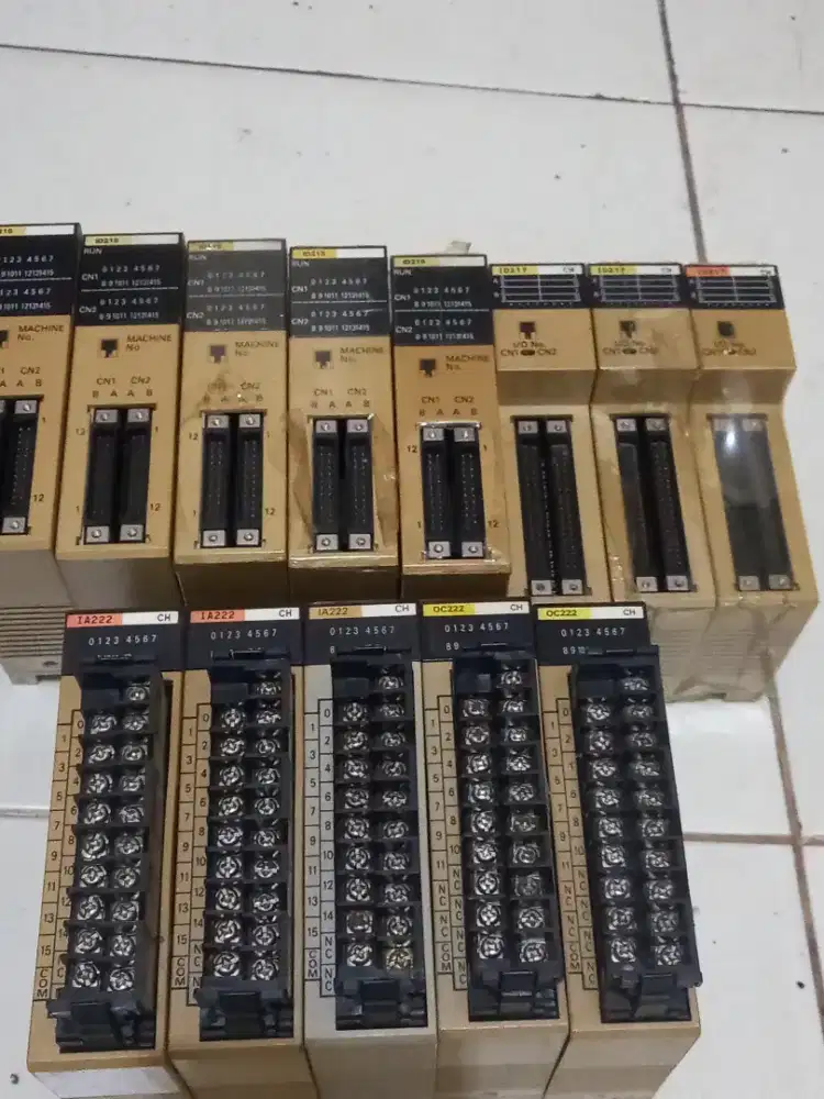 PLC omron CS1 Dan Plc Mitsubishi