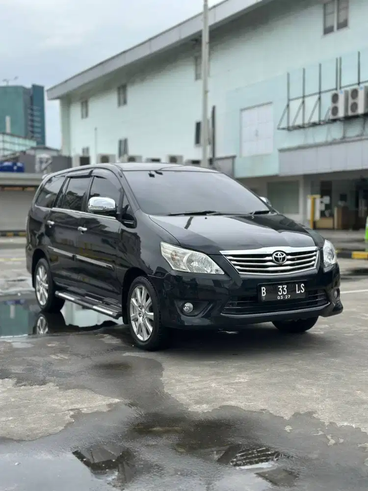 TOYOTA INNOVA G  AT DISEL 2012