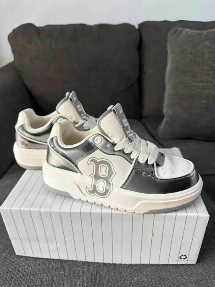 SEPATU MLB CHUNKY LINER HOLOGRAM BOSTON RED SOX