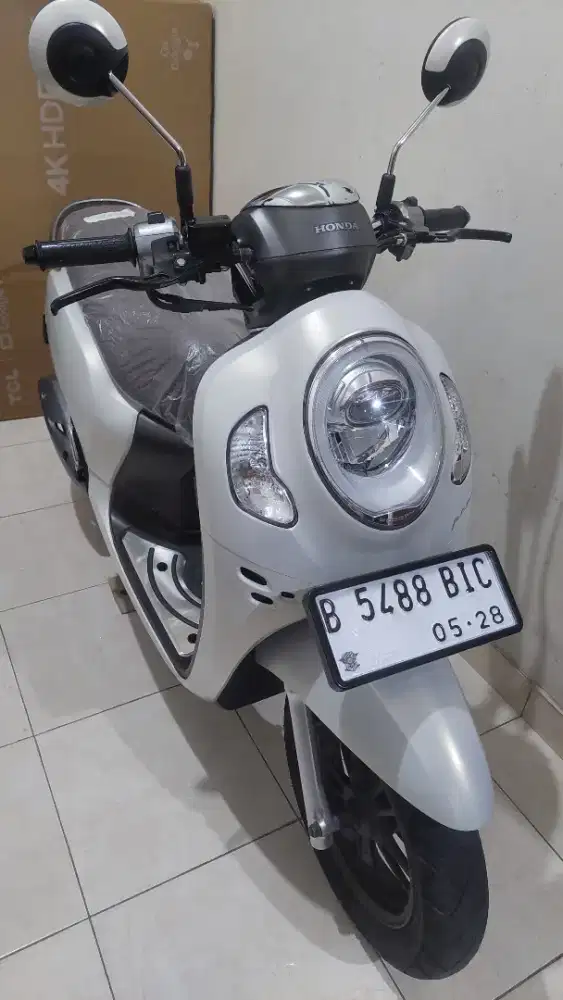 HONDA SCOOPY PRESTIGE 2023 GRESS LIKE NEW