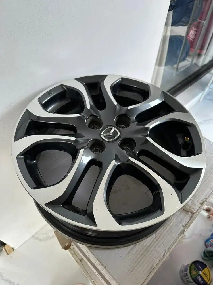 Velg original Mazda 2 Alloy