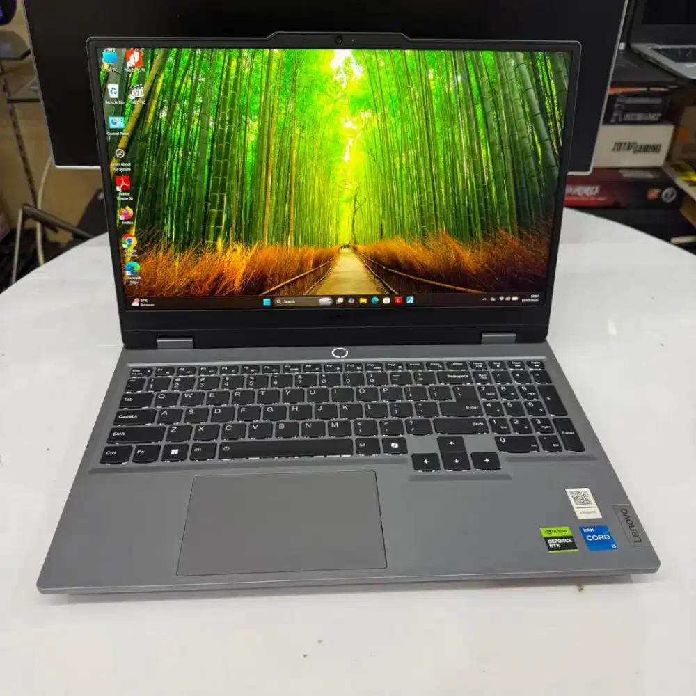 Lenovo LOQ 15-IAX9 Ci5-12450HX|12GB|512GB|Garansi Tersisa 2Bulan