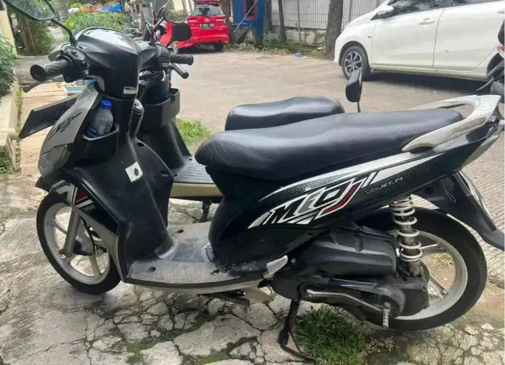 Mio J warna putih th 2013