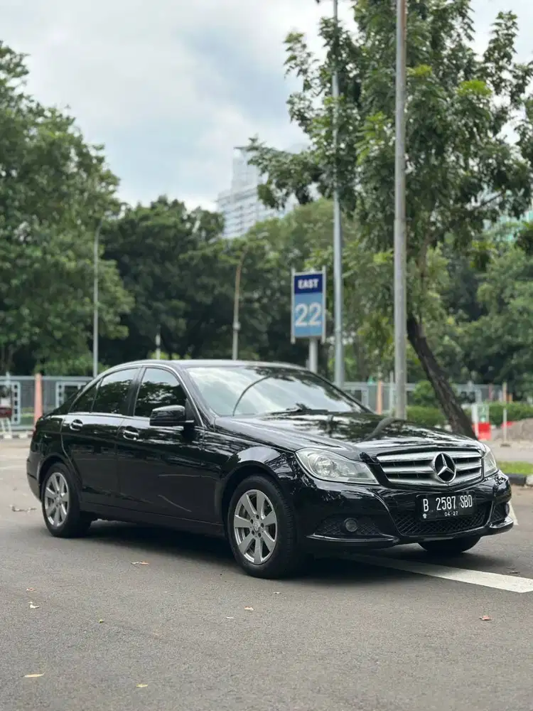 MERCEDEZ BENZ C 200 CGI 2012