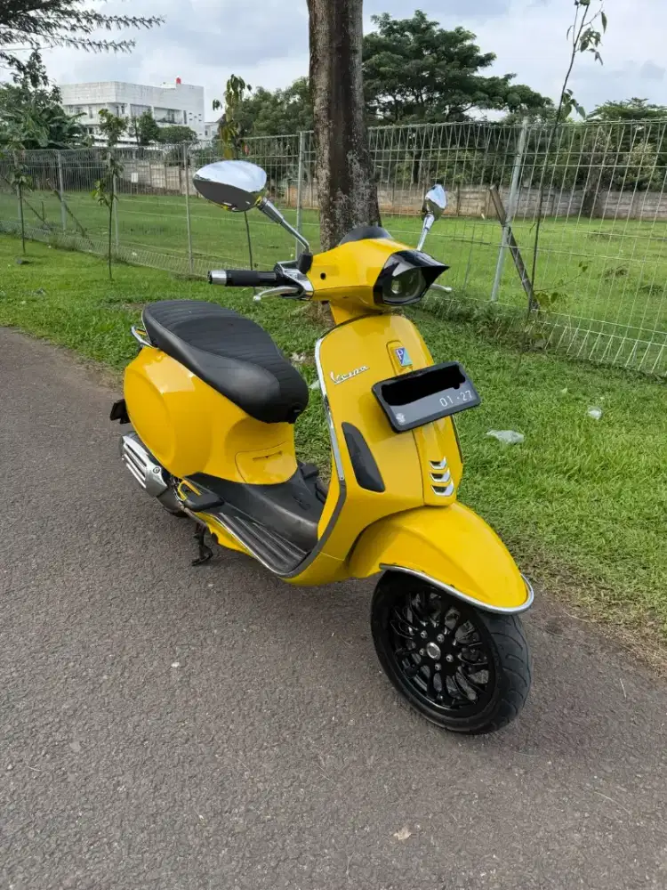 Vespa Sprint I - GET 150 ABS
2022 
( Kuning )