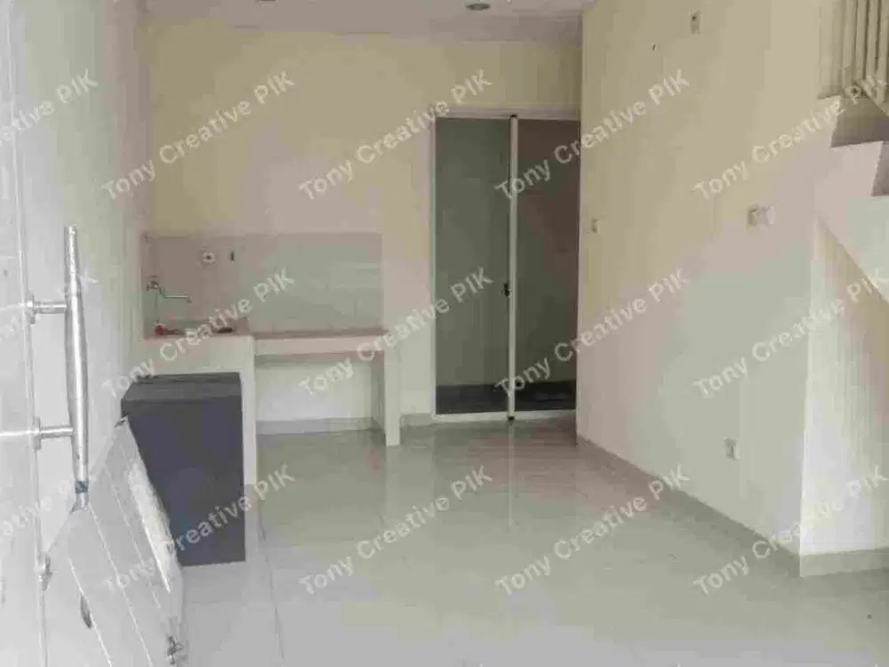 Rumah Katamaran PIK 1 Ukuran 4x11,5 – 3 Lantai Dekat Sekolah & Parkir Luas