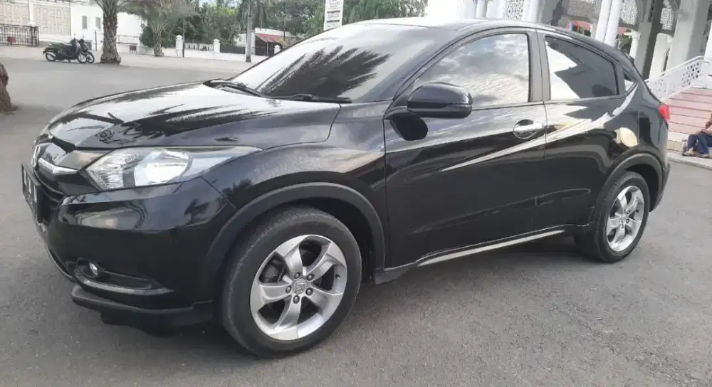 Dijual Cepat Honda HR-V E CVT 2017 Hitam, Kondisi Sangat Bagus