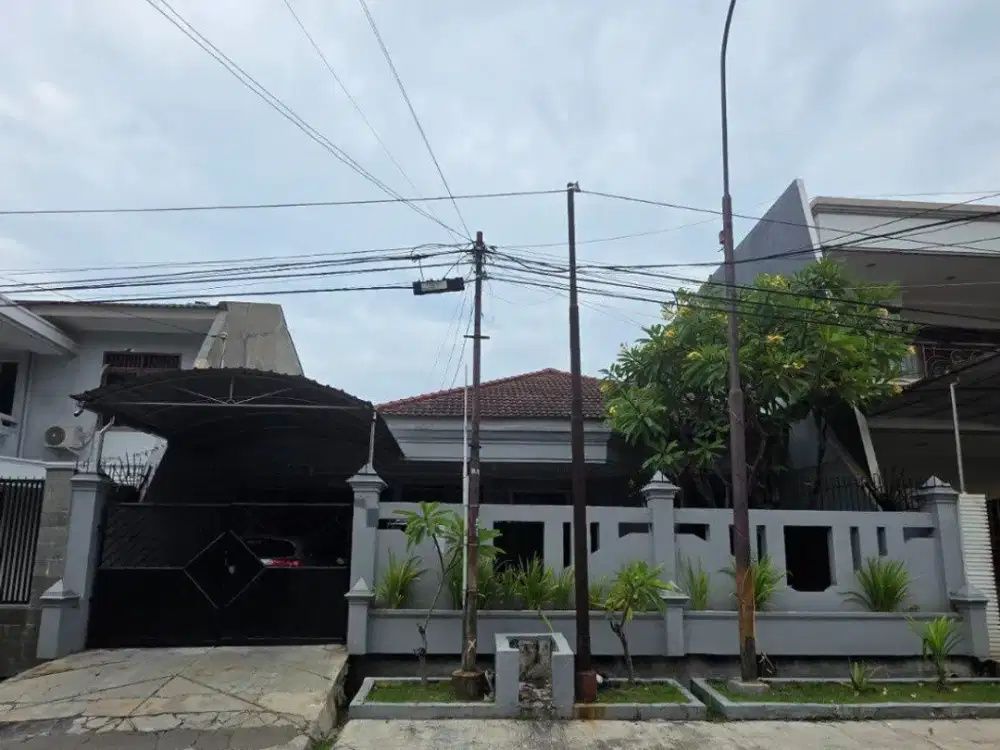 DIJUAL RUMAH DHARMAHUSADA INDAH