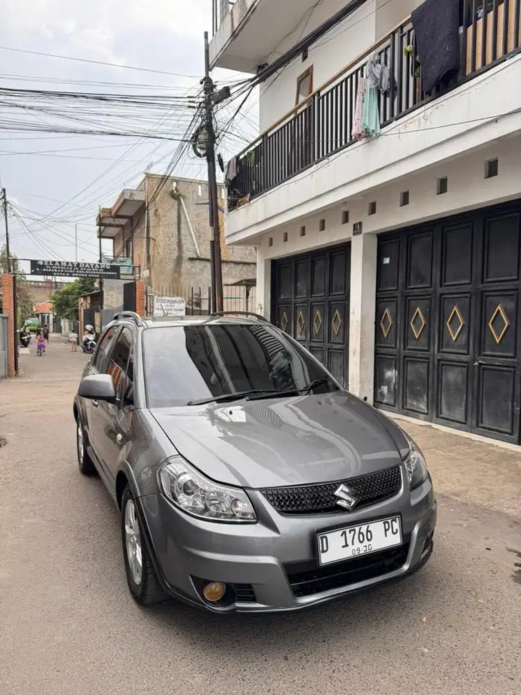 Suzuki xover matic 2011 mulus siap pake