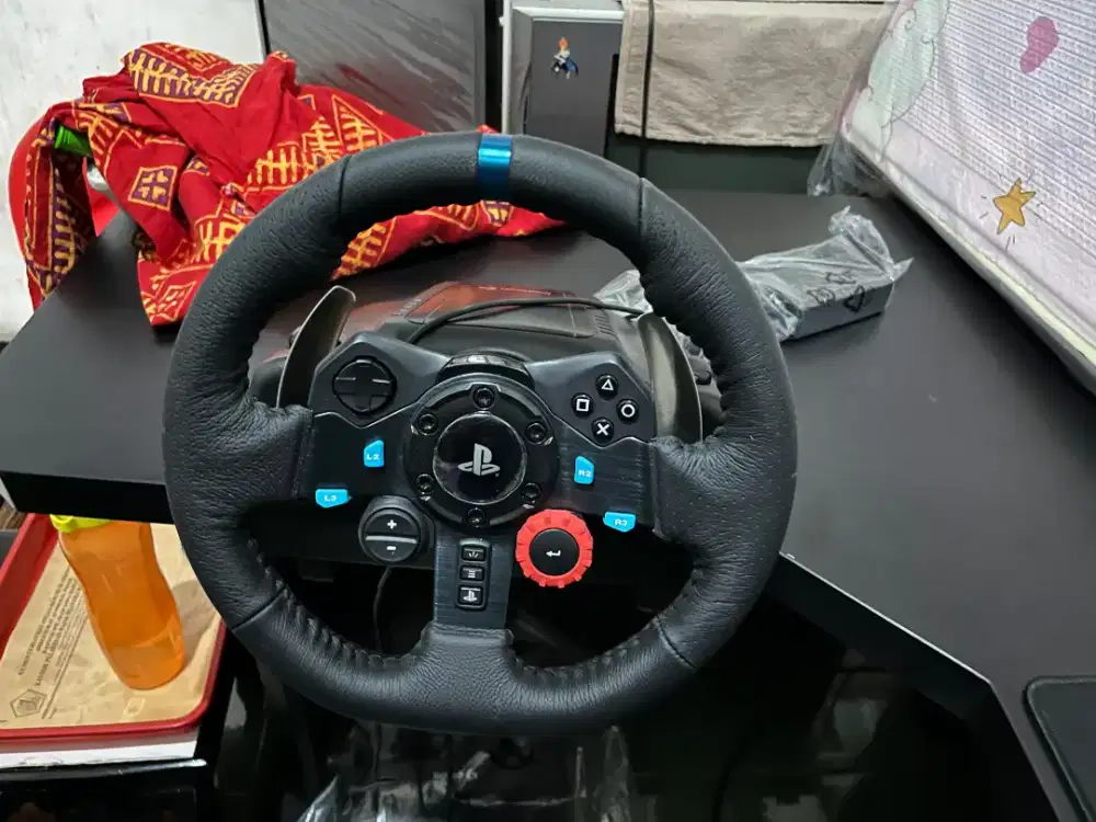 Logitech G29 Driving Force Wheel