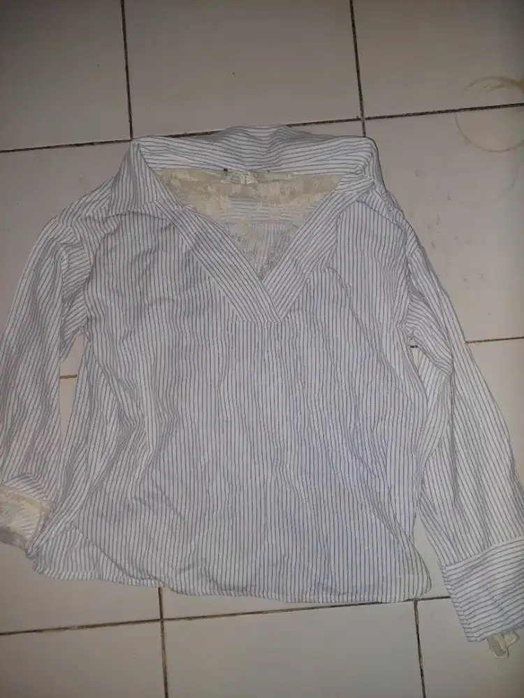 KEMEJA WANITA RENDA